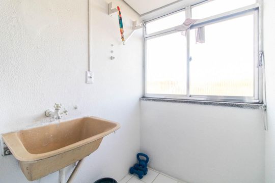 Área de Serviço de apartamento para alugar com 2 quartos, 70m² em Nonoai, Porto Alegre