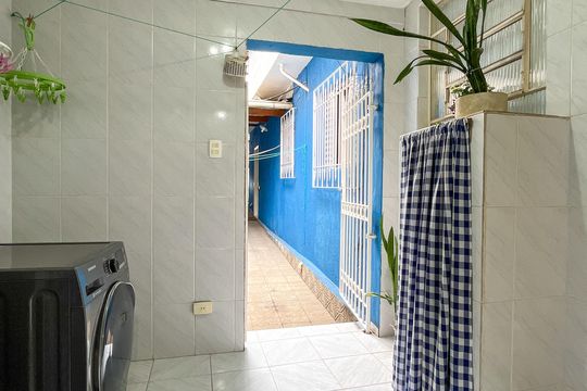 Área de Serviço de casa à venda com 5 quartos, 370m² em Parque Sao Luis, São Paulo