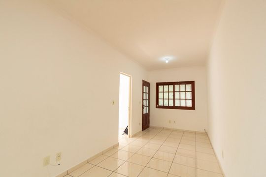 Casa de Condomínio para alugar com 3 quartos, 130m² em Jardim Residencial Martinez, Sorocaba