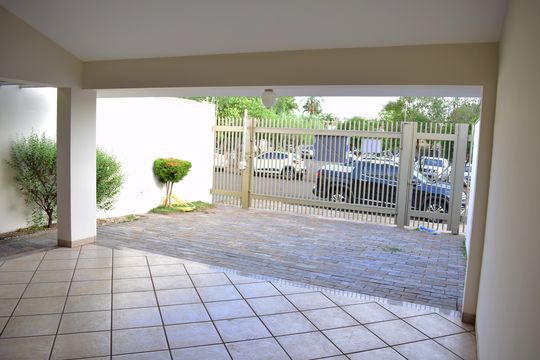 Garagem de casa para alugar com 4 quartos, 295m² em Ribeirânia, Ribeirão Preto