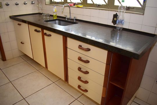 Cozinha de casa para alugar com 4 quartos, 295m² em Ribeirânia, Ribeirão Preto