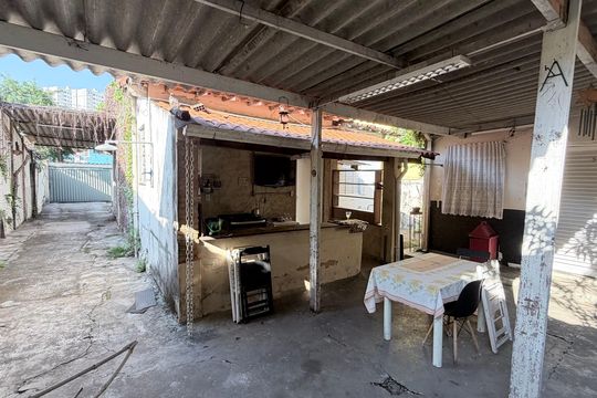 Área externa de casa à venda com 2 quartos, 101m² em Vila Satúrnia, Campinas