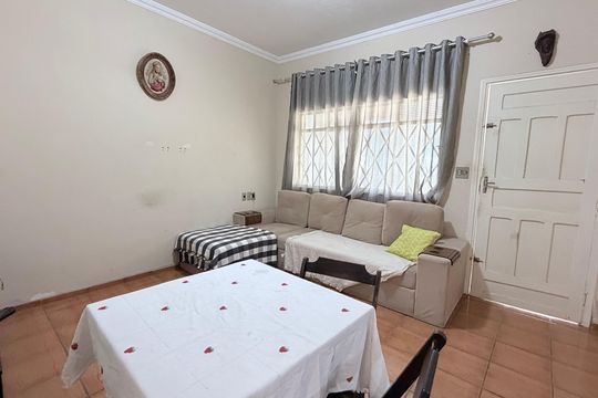 Sala de casa à venda com 2 quartos, 101m² em Vila Satúrnia, Campinas
