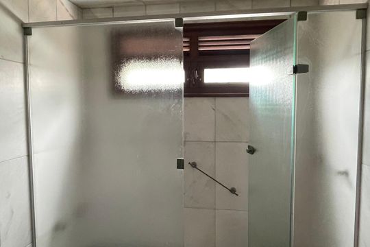 Banheiro Social de casa para alugar com 6 quartos, 350m² em Jardim Guanabara, Rio de Janeiro