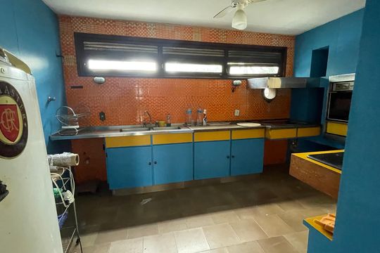 Cozinha de casa para alugar com 6 quartos, 350m² em Jardim Guanabara, Rio de Janeiro