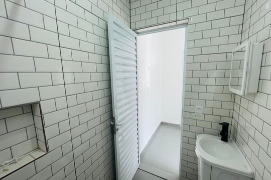 Banheiro de apartamento para alugar com 1 quarto, 22m² em Vila Operária, Guarulhos