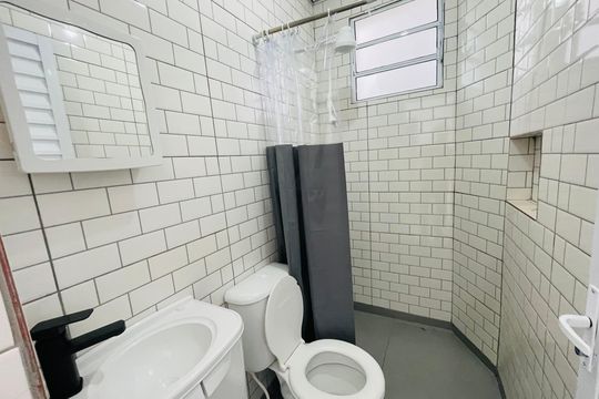 Banheiro de apartamento para alugar com 1 quarto, 22m² em Vila Operária, Guarulhos
