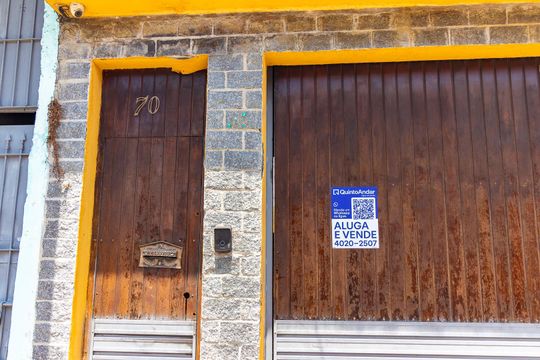 Fachada de casa à venda com 4 quartos, 200m² em Jardim Santana, São Paulo