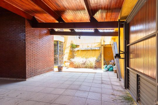 Garagem de casa à venda com 4 quartos, 200m² em Jardim Santana, São Paulo
