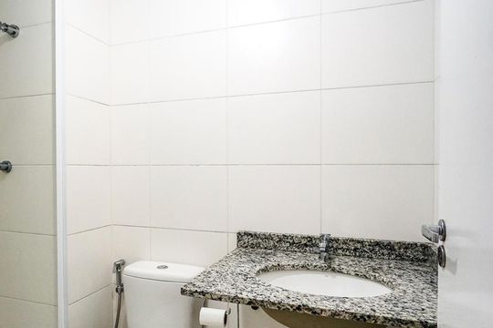 Banheiro da suíte de apartamento à venda com 3 quartos, 77m² em Tatuapé, São Paulo