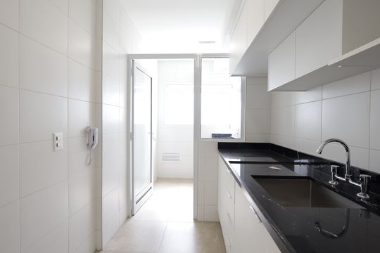 Cozinha de apartamento para alugar com 2 quartos, 86m² em Jardim Caboré, São Paulo