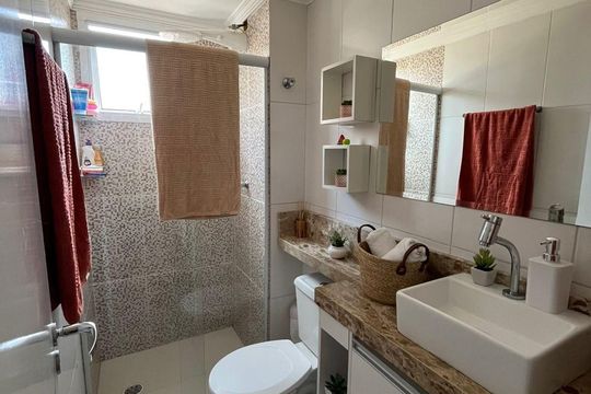 Banheiro de apartamento à venda com 2 quartos, 50m² em Vila João Ramalho, São Paulo
