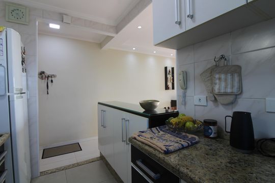 Cozinha de apartamento à venda com 2 quartos, 58m² em Vila Ré, São Paulo