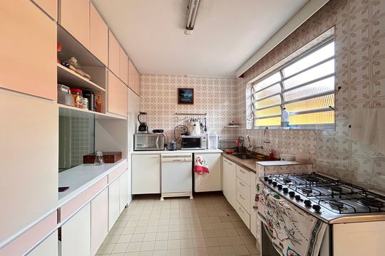 Cozinha de casa à venda com 4 quartos, 253m² em Jardim Monjolo, São Paulo