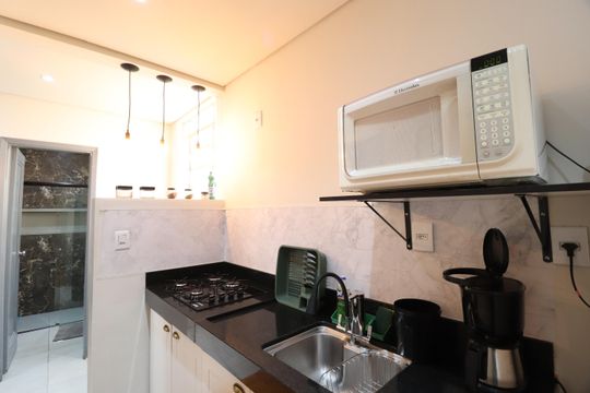 Cozinha de apartamento para alugar com 1 quarto, 37m² em Centro, Uberlândia