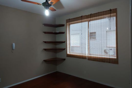 Sala de apartamento à venda com 2 quartos, 56m² em Partenon, Porto Alegre