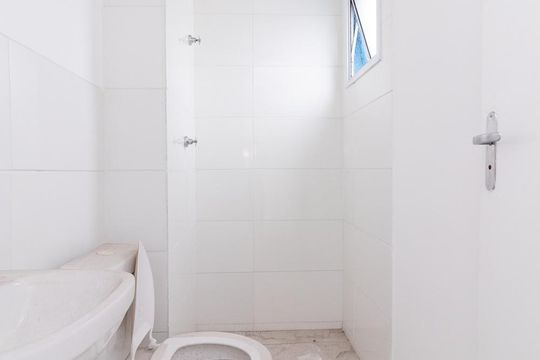 Banheiro de apartamento à venda com 2 quartos, 45m² em Vila Ré, São Paulo