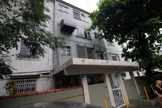 Fachada e portaria de apartamento à venda com 3 quartos, 105m² em Parada de Lucas, Rio de Janeiro