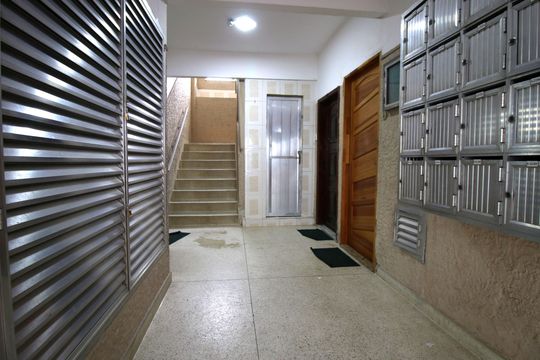 Hall de entrada de apartamento à venda com 3 quartos, 105m² em Parada de Lucas, Rio de Janeiro