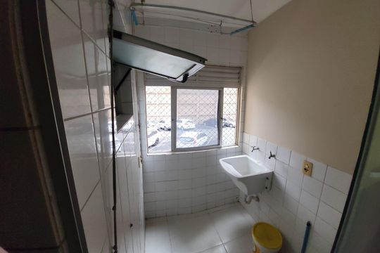 Área de Serviço de apartamento para alugar com 2 quartos, 45m² em Jardim Miriam, São Paulo