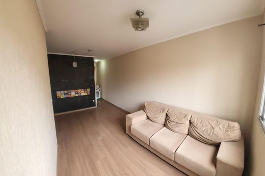 Sala de apartamento para alugar com 2 quartos, 45m² em Jardim Miriam, São Paulo