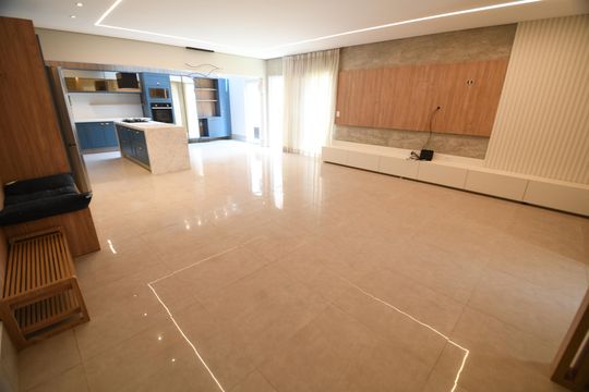 Sala de casa de condomínio à venda com 3 quartos, 280m² em Parque Taquaral, Campinas