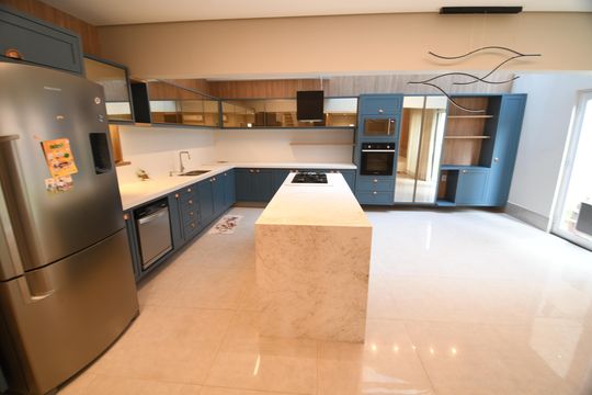 Cozinha de casa de condomínio à venda com 3 quartos, 280m² em Parque Taquaral, Campinas
