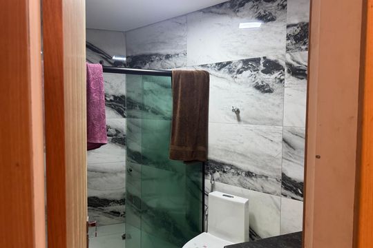 Banheiro de casa de condomínio para alugar com 3 quartos, 210m² em Condomínio Village do Gramado, Lagoa Santa
