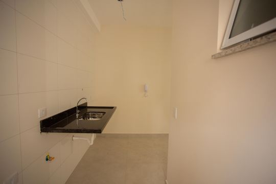 Cozinha e Área de Serviço de apartamento à venda com 2 quartos, 39m² em Vila Baruel, São Paulo