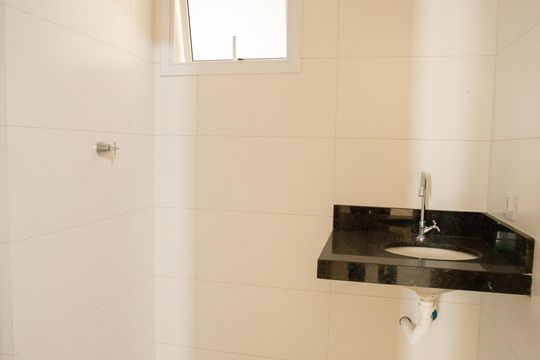 Banheiro de apartamento à venda com 2 quartos, 39m² em Vila Baruel, São Paulo