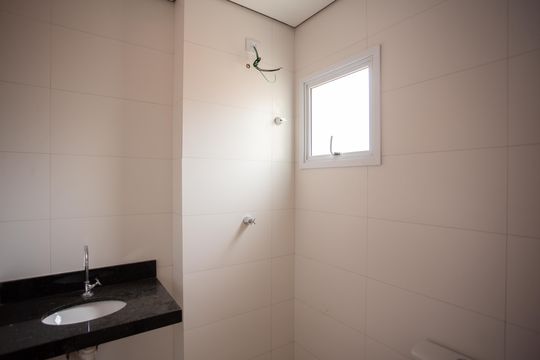 Banheiro de apartamento à venda com 2 quartos, 39m² em Vila Baruel, São Paulo