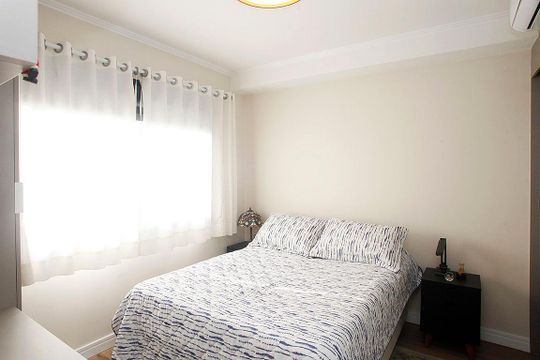 Suíte 1 de apartamento à venda com 2 quartos, 51m² em Santa Cecília, Porto Alegre