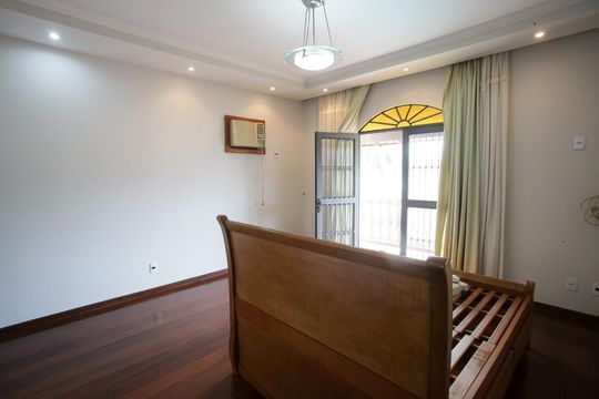 Quarto Suíte 1 de casa à venda com 4 quartos, 444m² em Jacarepaguá, Rio de Janeiro