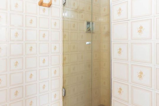 Banheiro de apartamento à venda com 2 quartos, 68m² em Grajaú, Rio de Janeiro