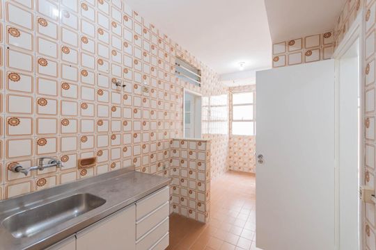 Cozinha de apartamento à venda com 2 quartos, 68m² em Grajaú, Rio de Janeiro