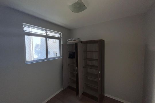 Quarto 2 de apartamento para alugar com 3 quartos, 55m² em Santa Cândida, Curitiba