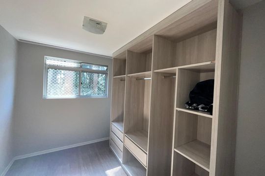 Quarto 1 de apartamento para alugar com 3 quartos, 55m² em Santa Cândida, Curitiba