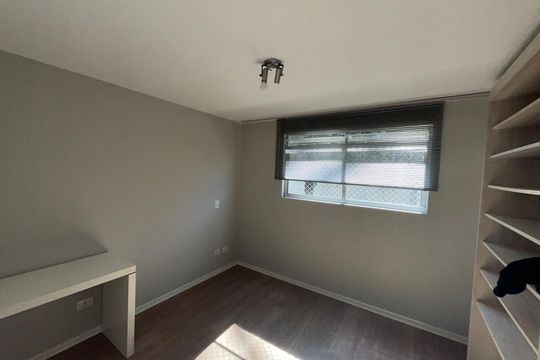 Quarto 1 de apartamento para alugar com 3 quartos, 55m² em Santa Cândida, Curitiba