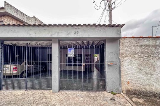 Fachada de casa para alugar com 3 quartos, 180m² em Vila Santo Alberto, Santo André