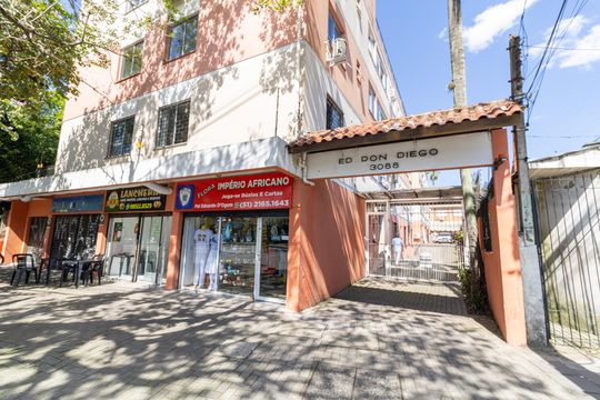 Fachada de apartamento para alugar com 1 quarto, 120m² em Teresópolis, Porto Alegre