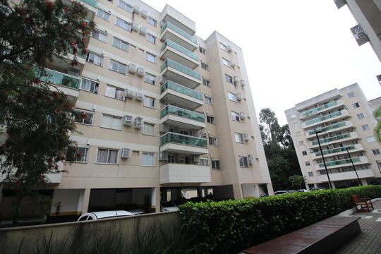 Fachada de apartamento à venda com 2 quartos, 62m² em Taquara, Rio de Janeiro