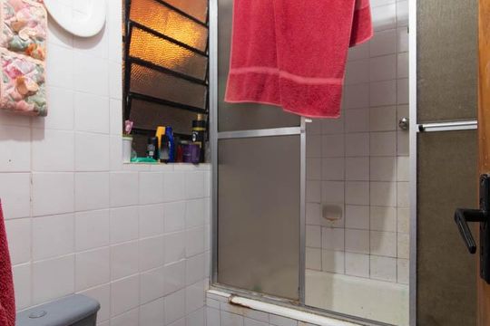 Banheiro Social de casa à venda com 2 quartos, 120m² em Partenon, Porto Alegre