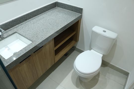 Banheiro Social de apartamento para alugar com 1 quarto, 27m² em Perdizes, São Paulo