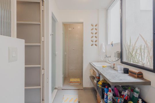 Área de Serviço de apartamento para alugar com 2 quartos, 112m² em Pinheiros, São Paulo