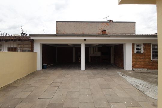 Garagem de casa à venda com 4 quartos, 262m² em Sarandi, Porto Alegre