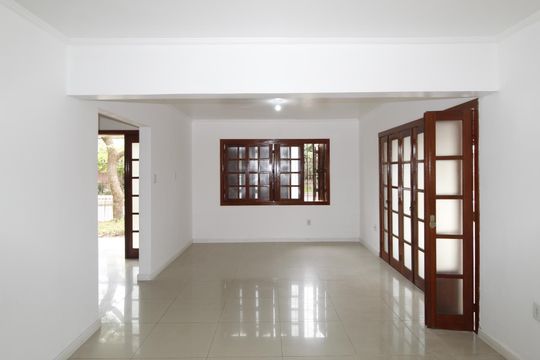 Casa à venda com 4 quartos, 262m² em Sarandi, Porto Alegre