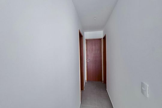 Corredor de apartamento à venda com 2 quartos, 60m² em Recreio dos Bandeirantes, Rio de Janeiro