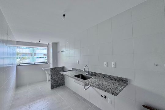 Cozinha e Área de Serviço de apartamento à venda com 2 quartos, 60m² em Recreio dos Bandeirantes, Rio de Janeiro
