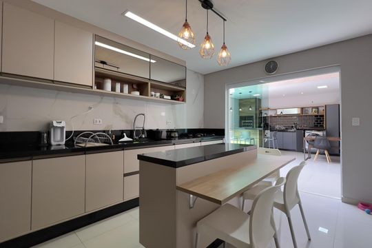 Cozinha de casa à venda com 3 quartos, 125m² em Jardim Terezopolis, Guarulhos