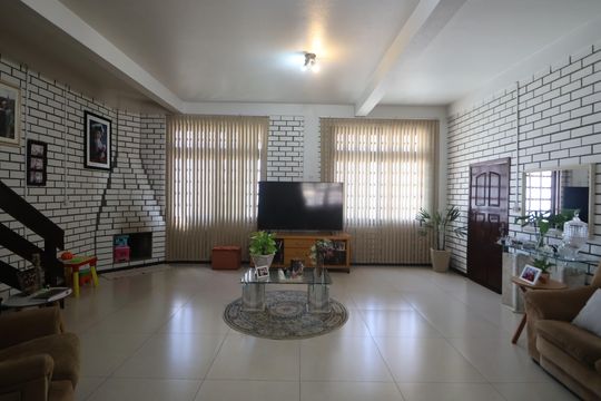 Casa à venda com 4 quartos, 345m² em São José, Canoas
